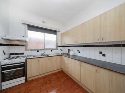 18 Roxburgh Street, Ascot Vale