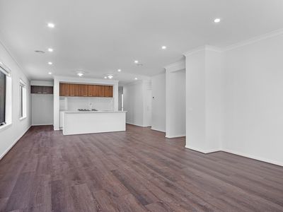 15 Quince Road, Manor Lakes