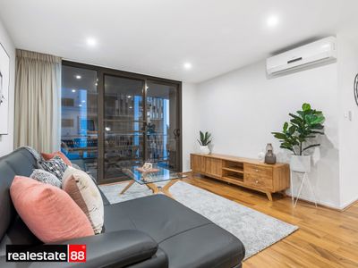 90 / 172 Railway Parade, West Leederville