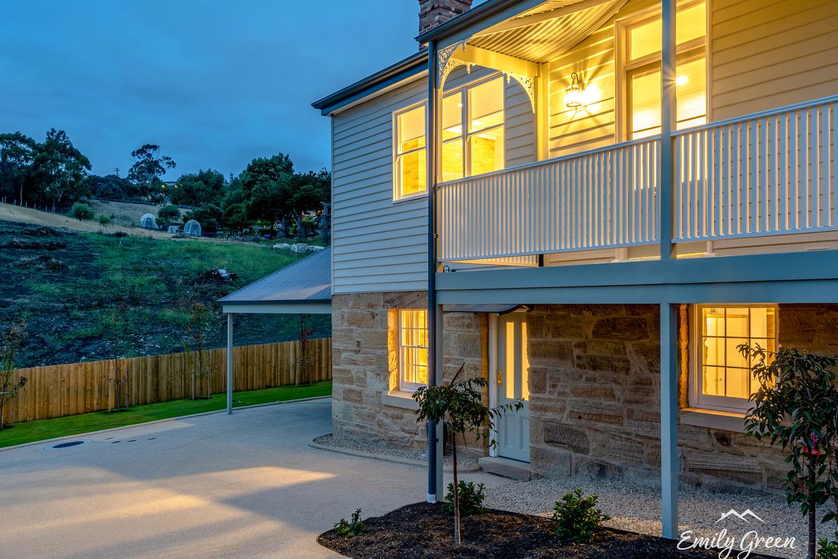 5 Giblin Street, Lenah Valley