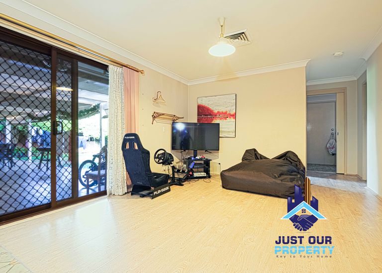 10 Mapleleaf Drive, Padstow