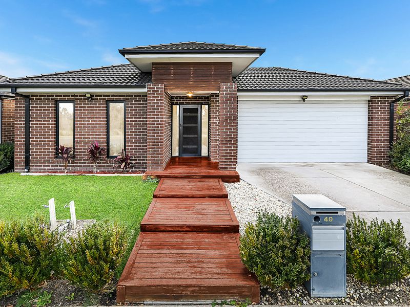 40 Ferrari Drive, Cranbourne East