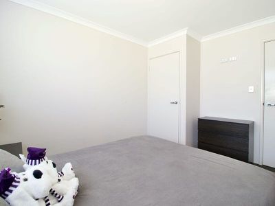 2 Tide Way , Singleton