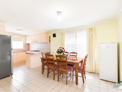 12 Kiora Street, Altona Meadows