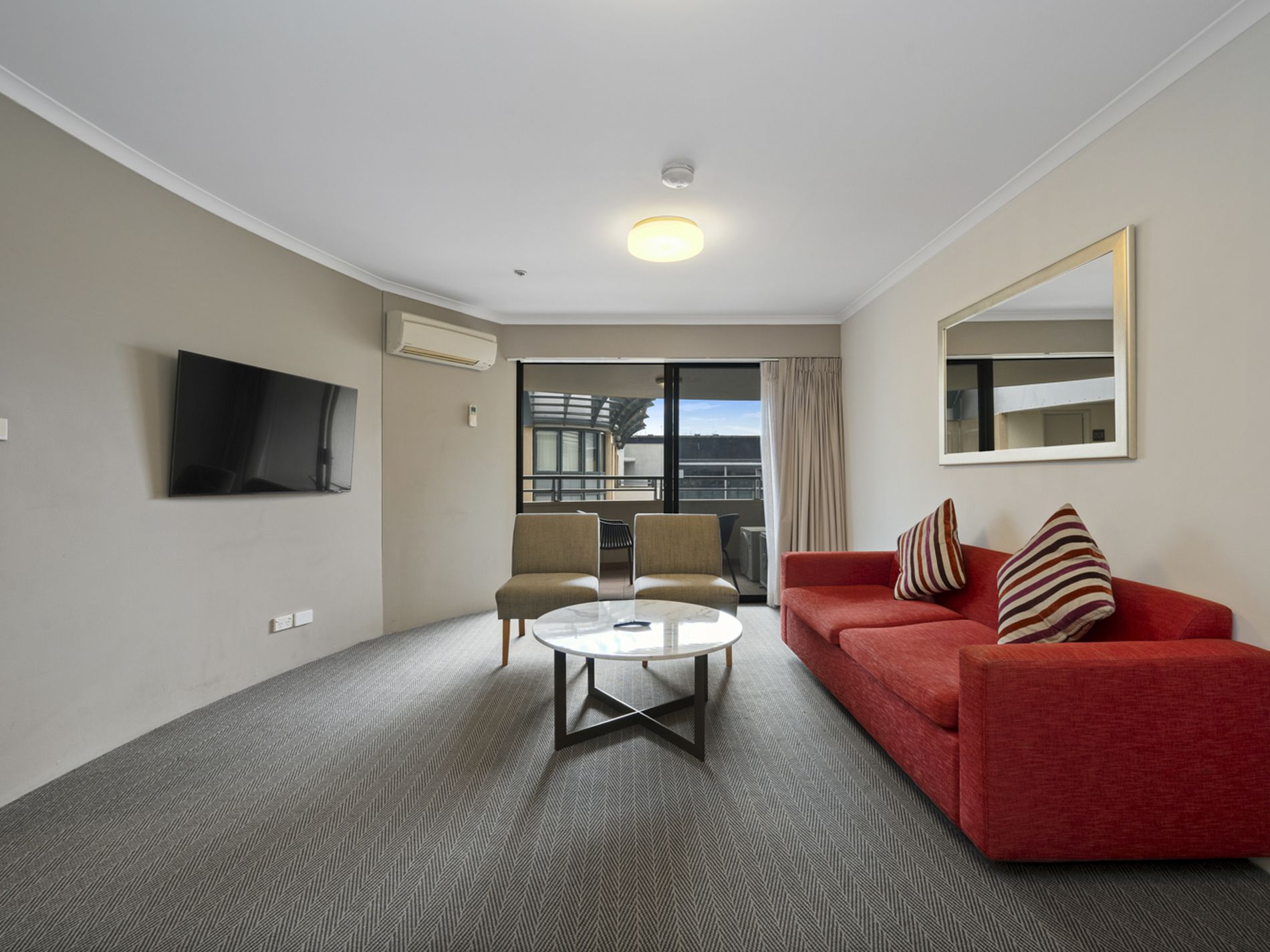 821 / 74 Northbourne Avenue, Braddon