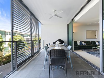 2205 / 2 Ephraim Island Parade, Paradise Point