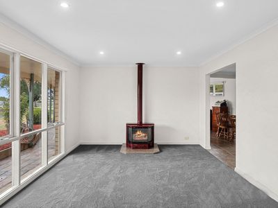 13 Mornane Road, Marshall