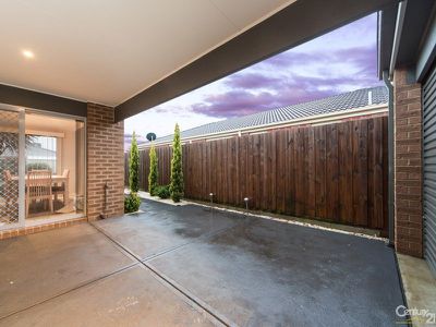 4 Kingsbarn Court, Cranbourne