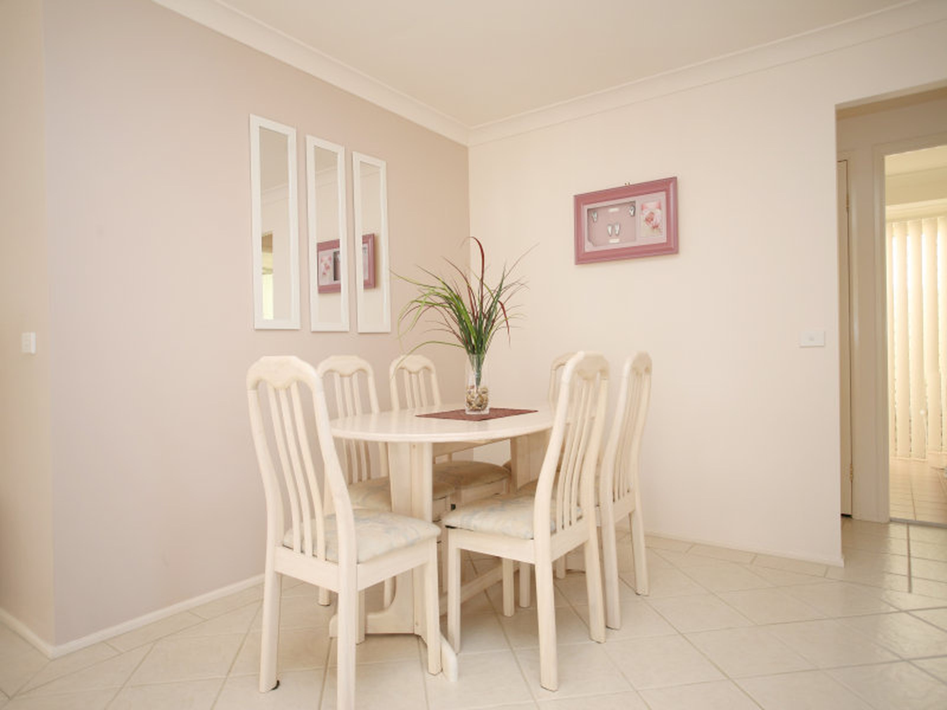 25 Dara Crescent, GLENMORE PARK