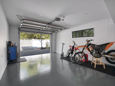 24 Gibraltar Drive, Isle Of Capri