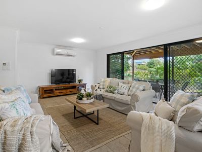 14 HILLVIEW PARADE, Ashmore