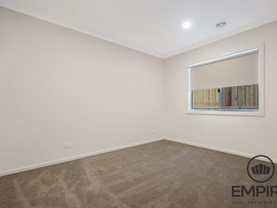 76 Gippsland Avenue, Clyde North