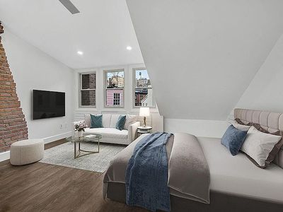 20 Christopher Street, New York, NY 10014, International