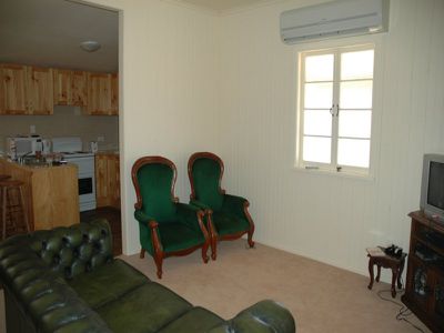 2 SUNBIRD STREET, Longreach
