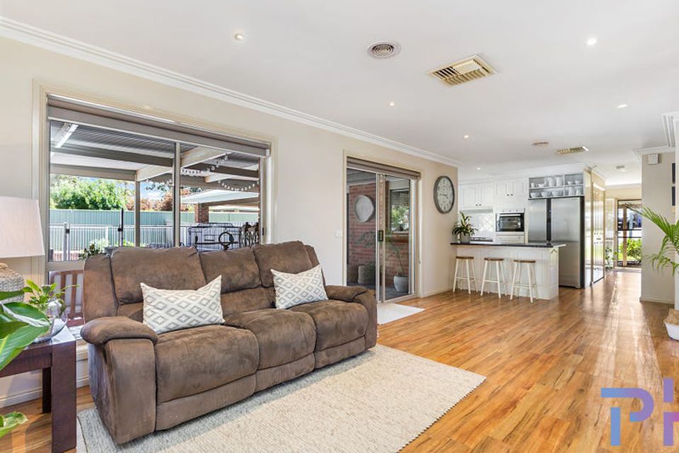 2 Windsor Court, Kangaroo Flat
