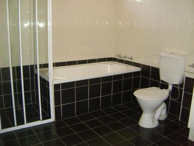 4 / 106 Rossmore AVENUE, Punchbowl