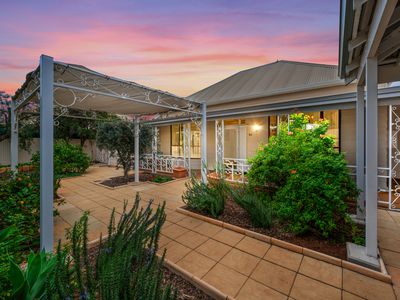 83 Varden Street, Piccadilly