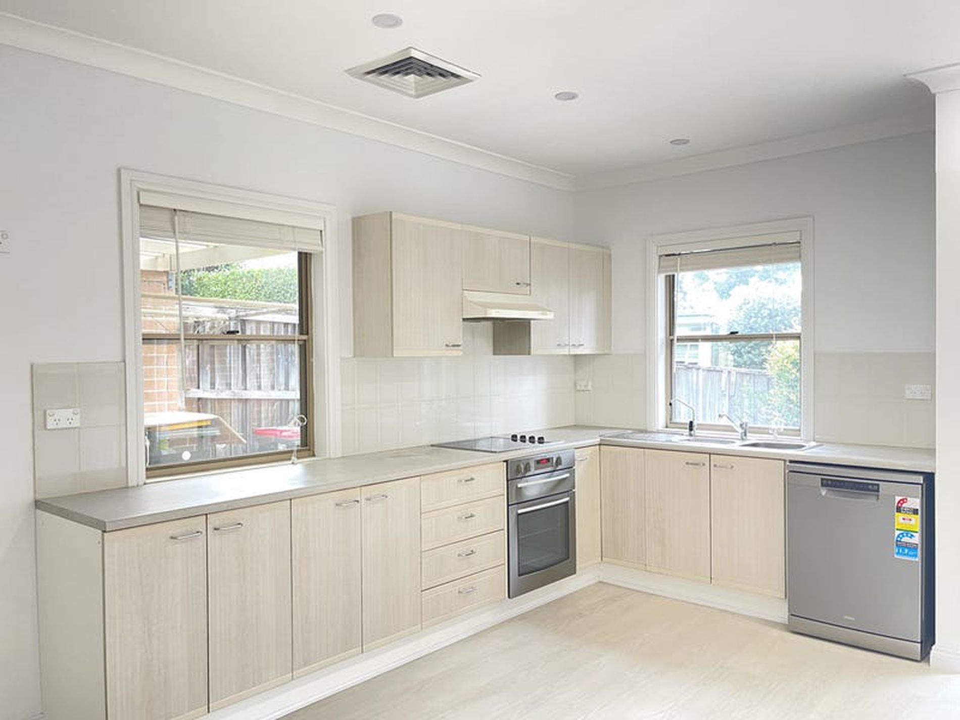 2 / 31-33 Clermont Avenue, Ryde