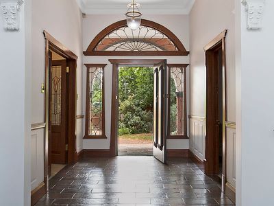 9 Cross  Road, Kingswood