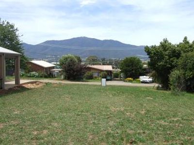 24 Young Crescent, Tawonga South