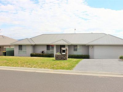 27 Munro St, Windradyne