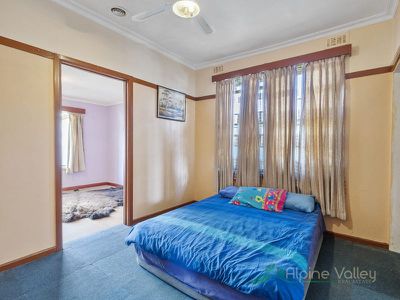 12 Simmonds Street, Mount Beauty