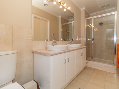 19 Sturt Street, Koroit