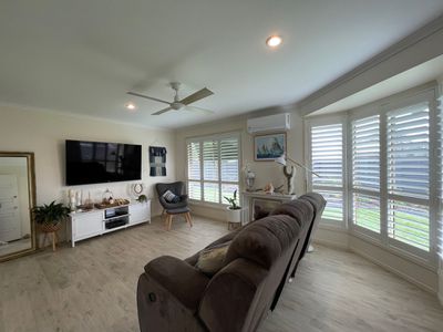 9 Limpus Street, Urangan