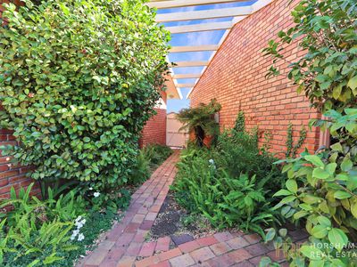 18 James Street, Horsham