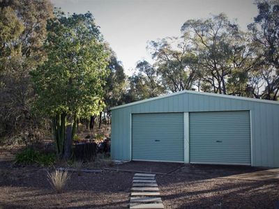 110 Wentworth Avenue, Coolah