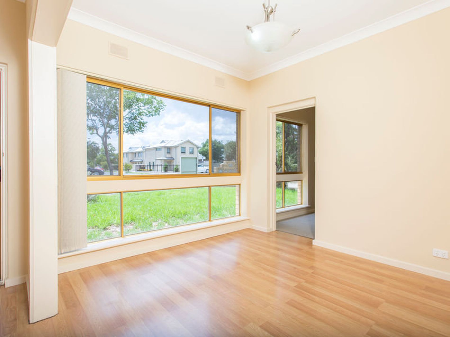 1 / 351 Sir Donald Bradman Drive, Brooklyn Park