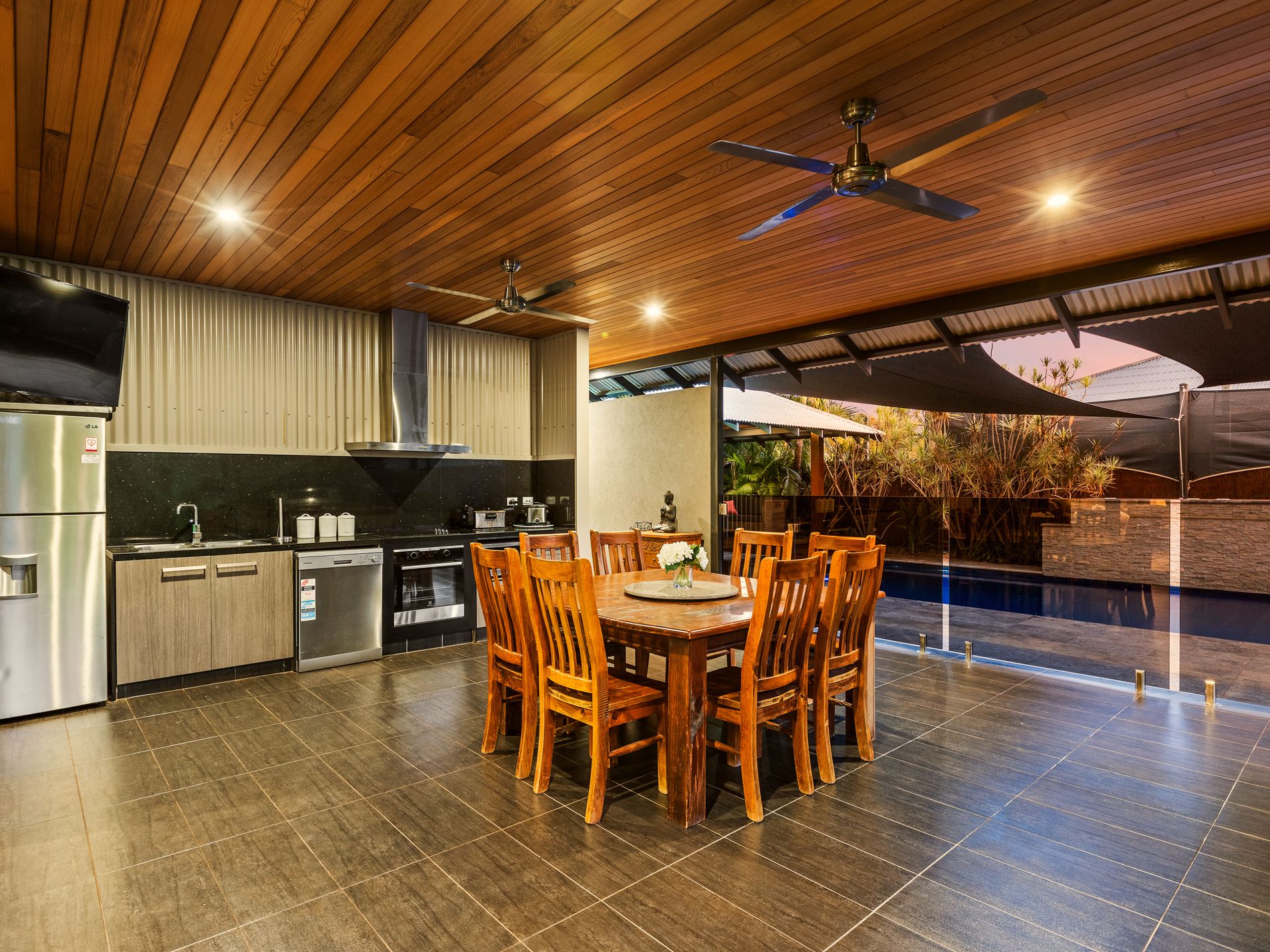 6 Hatoyama View, Bilingurr