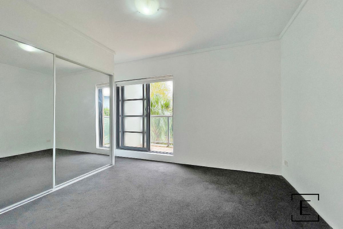 213E / 138 Carillon Avenue, Newtown