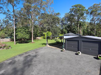11 Hamilton Close, Mooloolah Valley