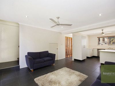 2 / 47 Warburton Street, North Ward