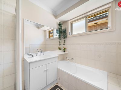 34 Coonabarabran Crescent, Hoxton Park