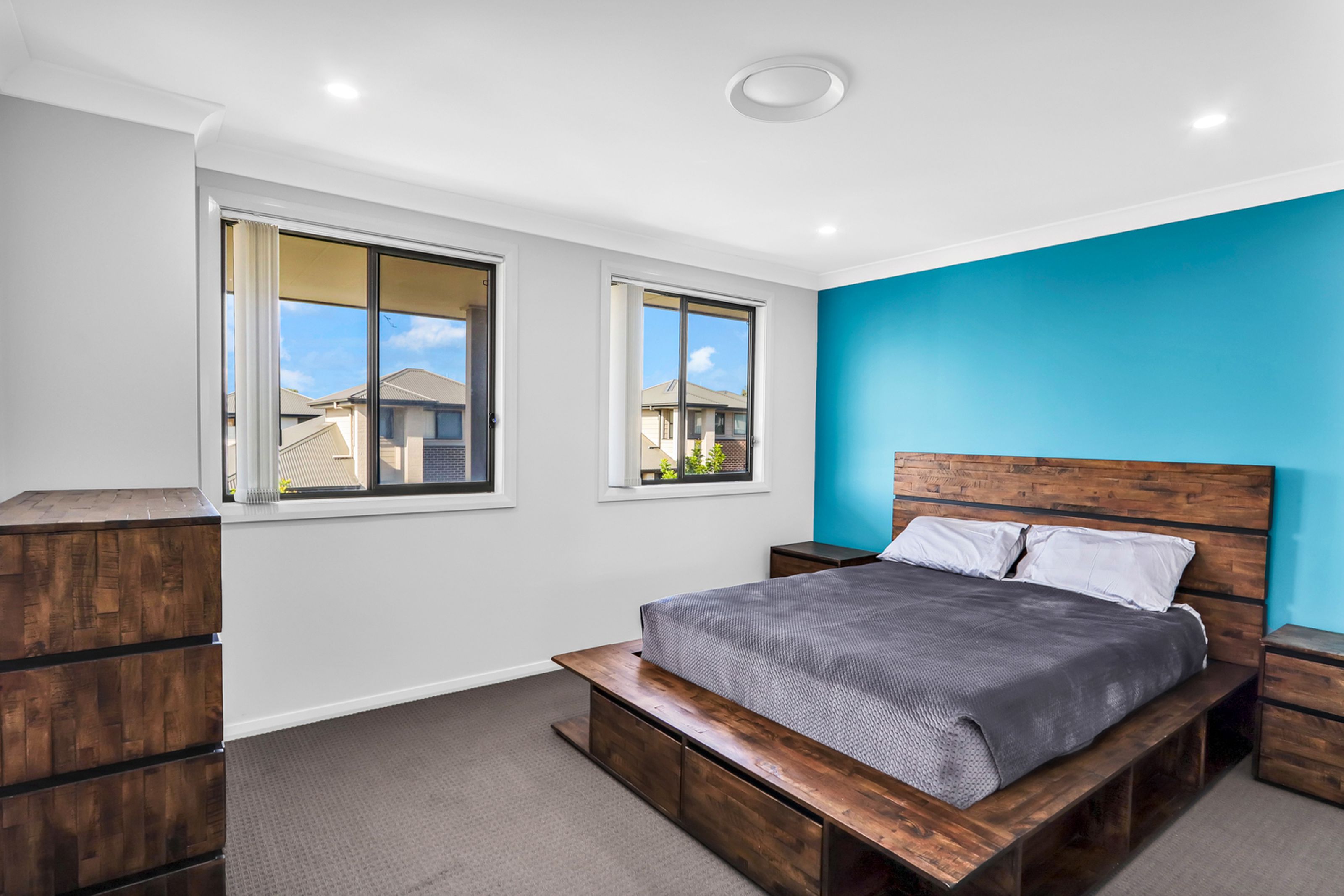 7 Barrow Circuit, JORDAN SPRINGS