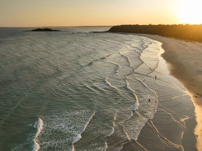 46 Sunset Strip, Manyana