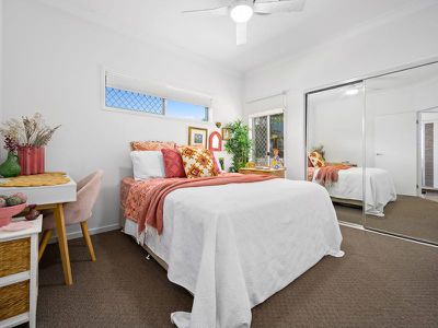 15 Chinaberry Crescent, Upper Coomera
