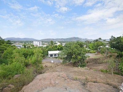 3 / 25 Fletcher Street, Townsville City