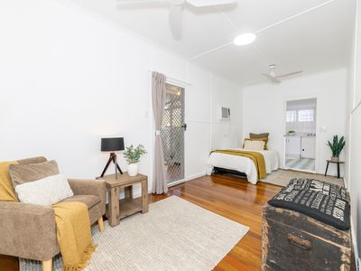 6 Falcon Street, Rowes Bay