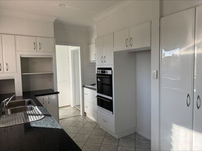 10 Glenwarrie Place, Parkes