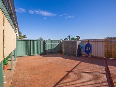 1 / 4 Haines Road, South Hedland