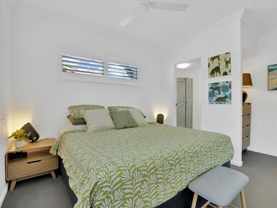 2210 / 40-42 Clifton Road, Clifton Beach
