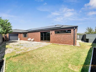 86 Kinglake Drive, Manor Lakes