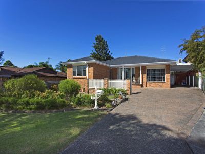 18 Ritchie Crescent, Horsley