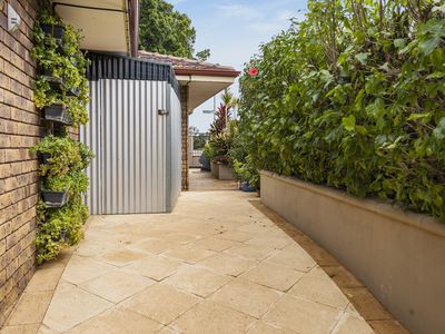 16 Nicholls Crescent, Bull Creek