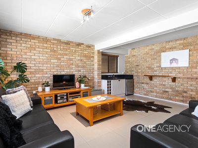 6 Primrose Place, Farmborough Heights