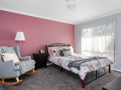 10 Siberia Close, Hannans