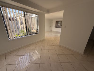 8 Horningsea Park Drive, Horningsea Park